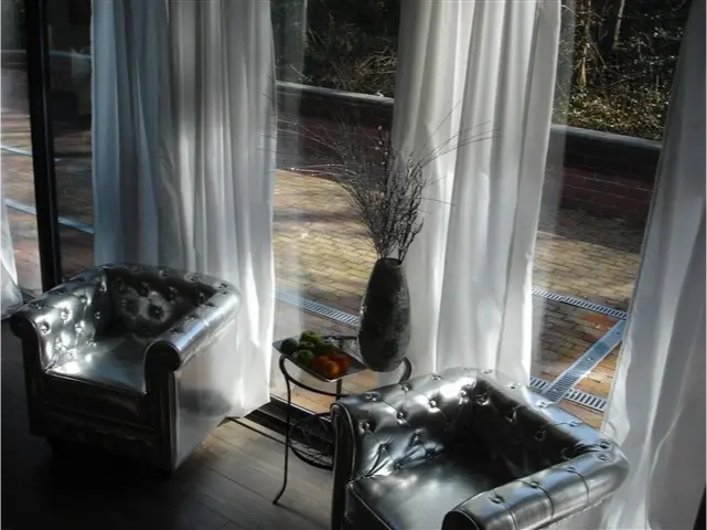 beautiful waiting room